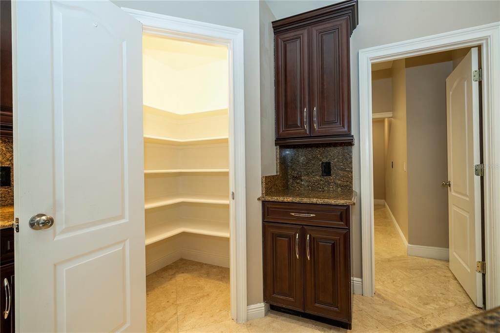 For Sale: $1,220,000 (5 beds, 4 baths, 3603 Square Feet)