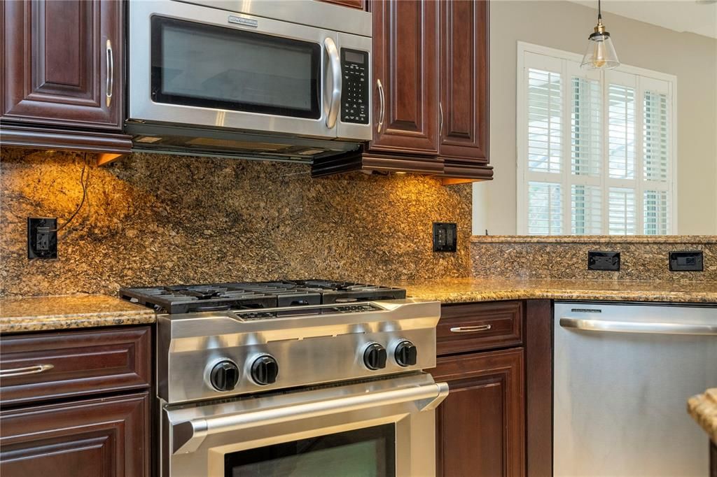 For Sale: $1,220,000 (5 beds, 4 baths, 3603 Square Feet)