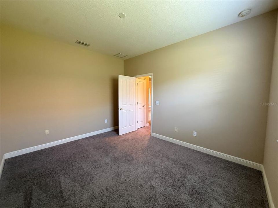 For Rent: $3,150 (5 beds, 3 baths, 3530 Square Feet)