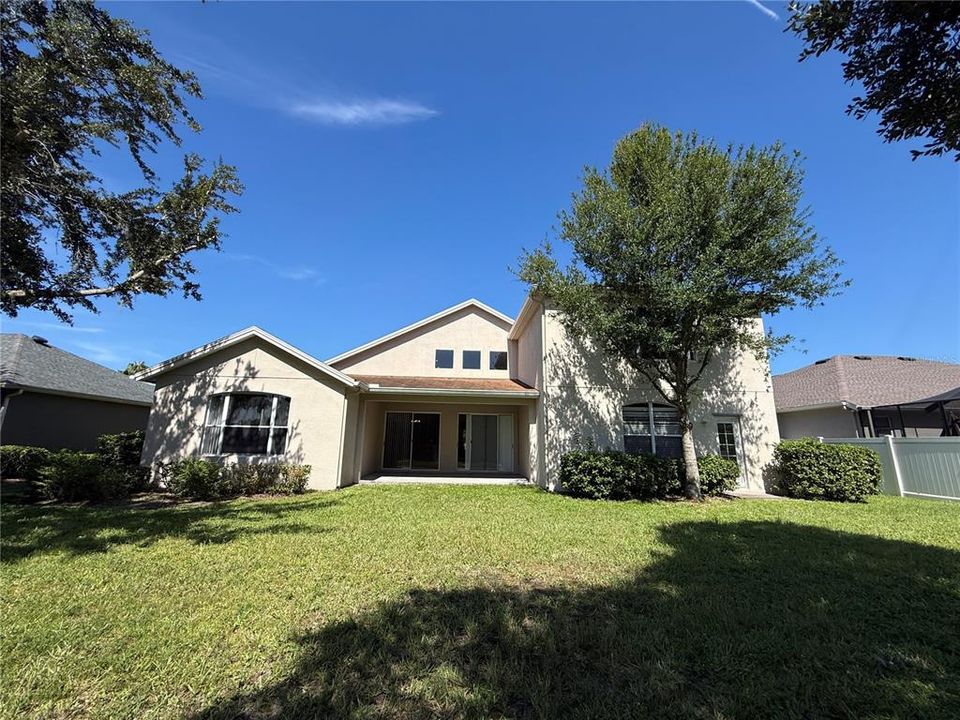 For Rent: $3,150 (5 beds, 3 baths, 3530 Square Feet)