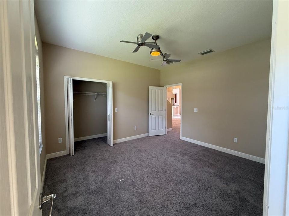 For Rent: $3,150 (5 beds, 3 baths, 3530 Square Feet)