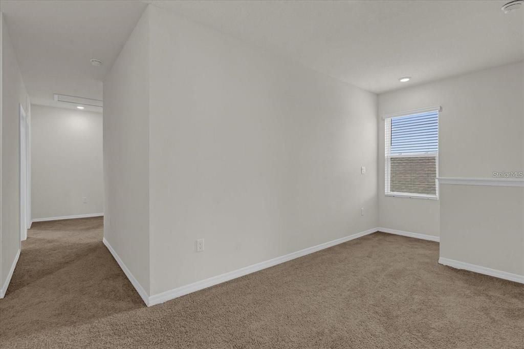 For Rent: $2,400 (5 beds, 3 baths, 2522 Square Feet)
