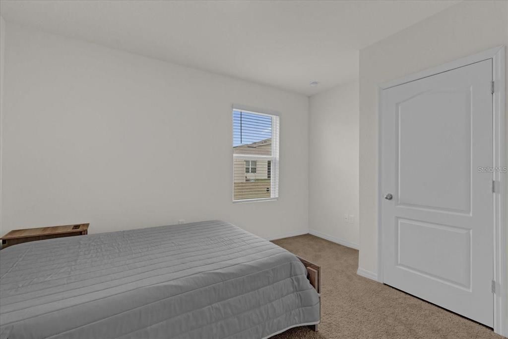 For Rent: $2,400 (5 beds, 3 baths, 2522 Square Feet)