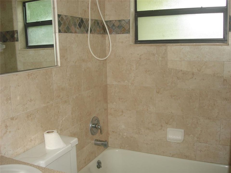 En Venta: $242,500 (3 camas, 2 baños, 1269 Pies cuadrados)