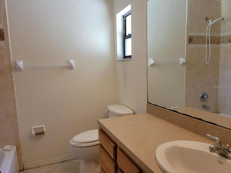 En Venta: $242,500 (3 camas, 2 baños, 1269 Pies cuadrados)