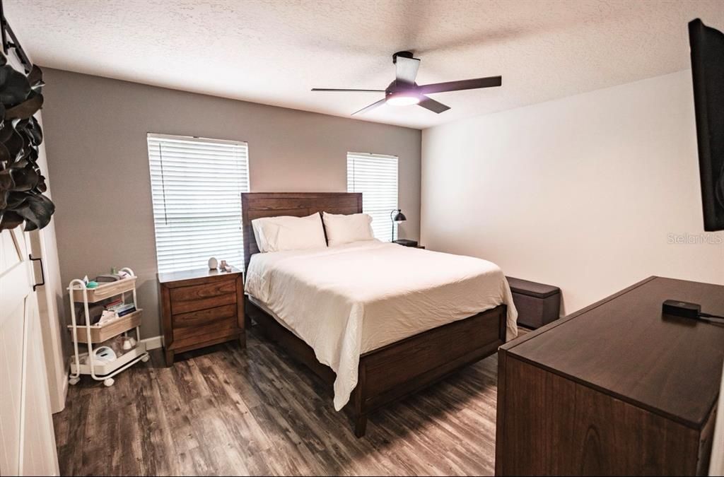 For Sale: $319,000 (2 beds, 2 baths, 1188 Square Feet)