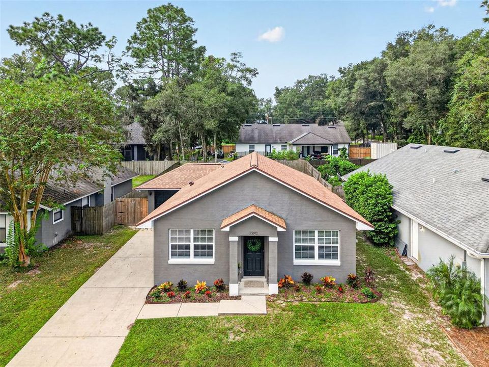 For Sale: $289,999 (2 beds, 2 baths, 1188 Square Feet)
