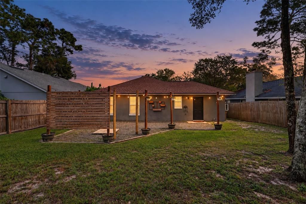 For Sale: $289,999 (2 beds, 2 baths, 1188 Square Feet)