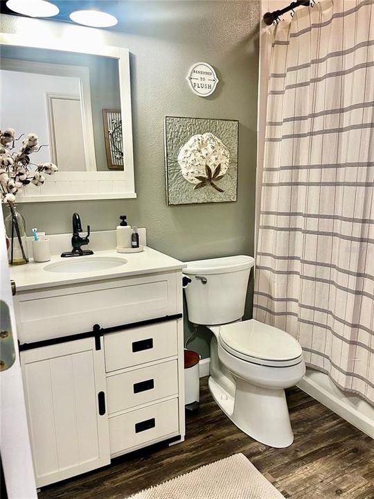 For Sale: $319,000 (2 beds, 2 baths, 1188 Square Feet)