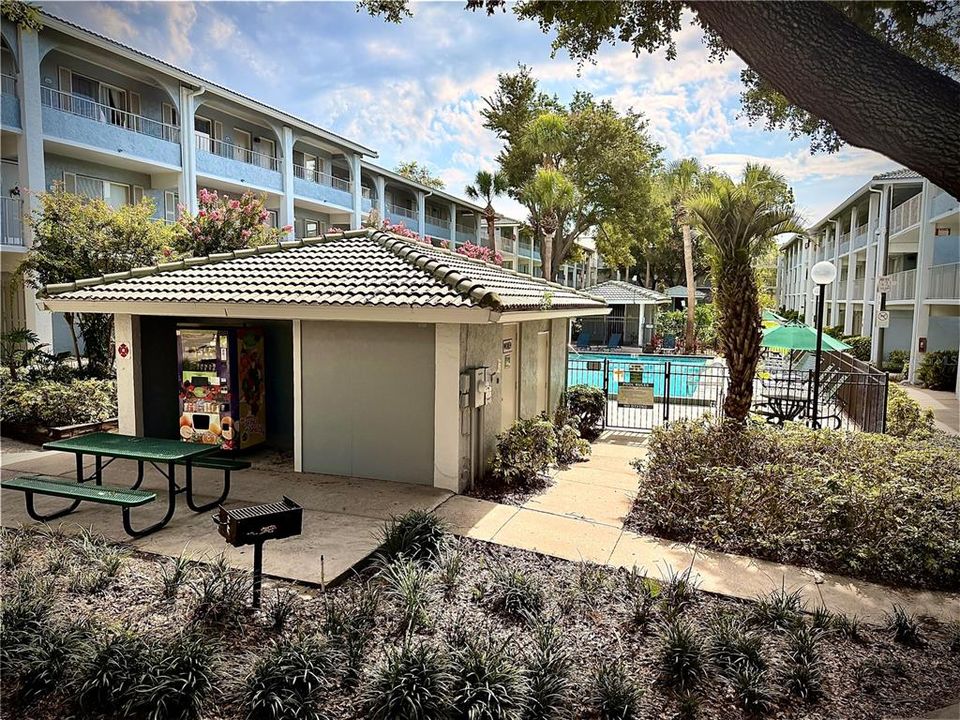 For Rent: $1,175 (1 beds, 1 baths, 496 Square Feet)