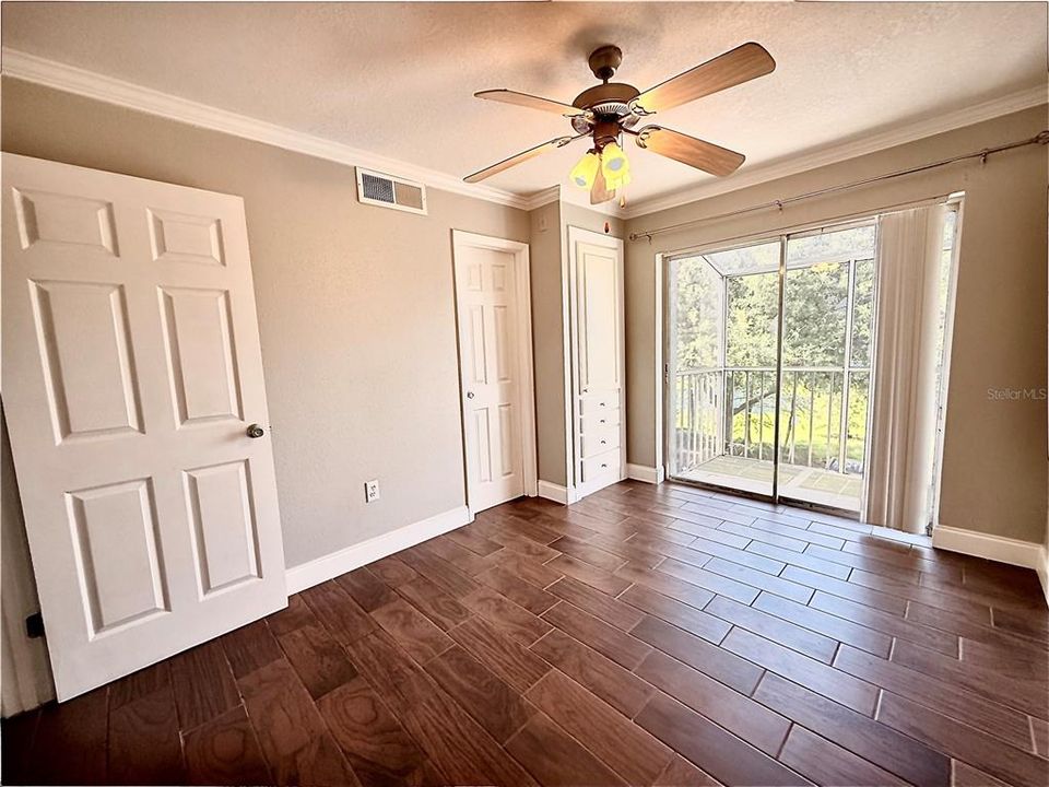 For Rent: $1,175 (1 beds, 1 baths, 496 Square Feet)
