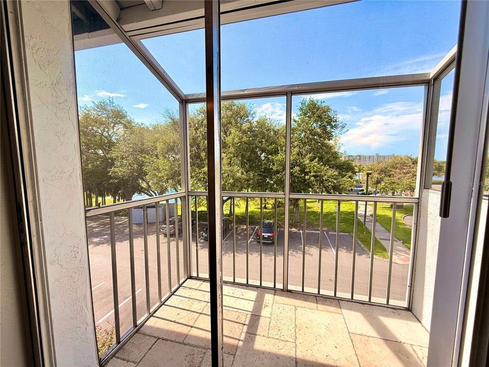 For Rent: $1,175 (1 beds, 1 baths, 496 Square Feet)