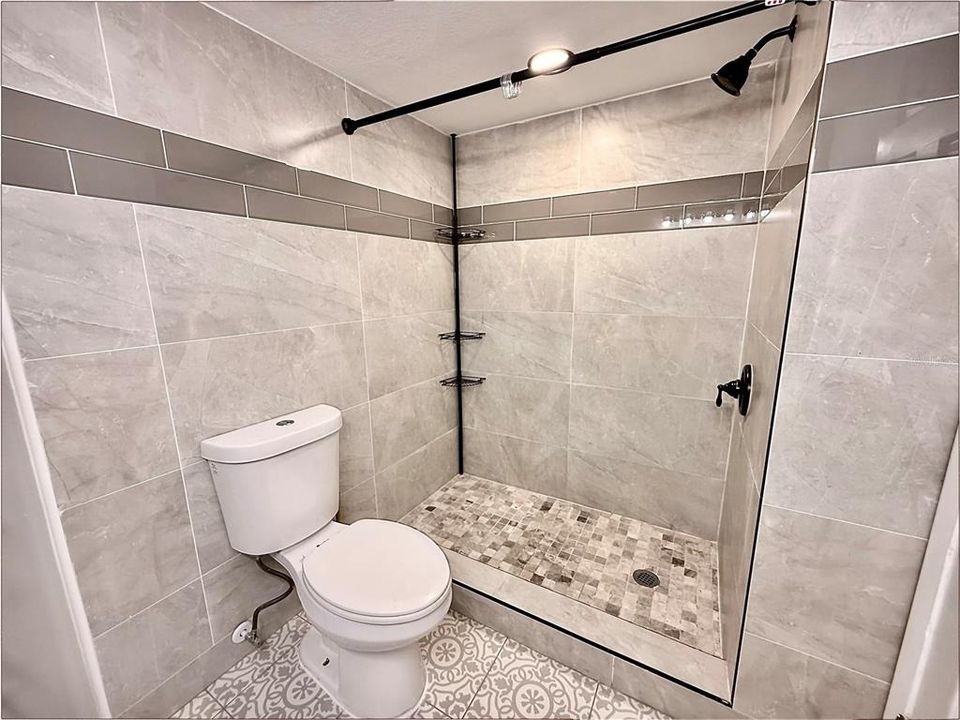 For Rent: $1,175 (1 beds, 1 baths, 496 Square Feet)