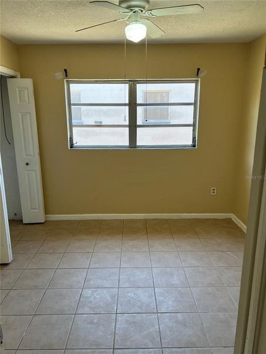 For Sale: $286,500 (4 beds, 3 baths, 1582 Square Feet)