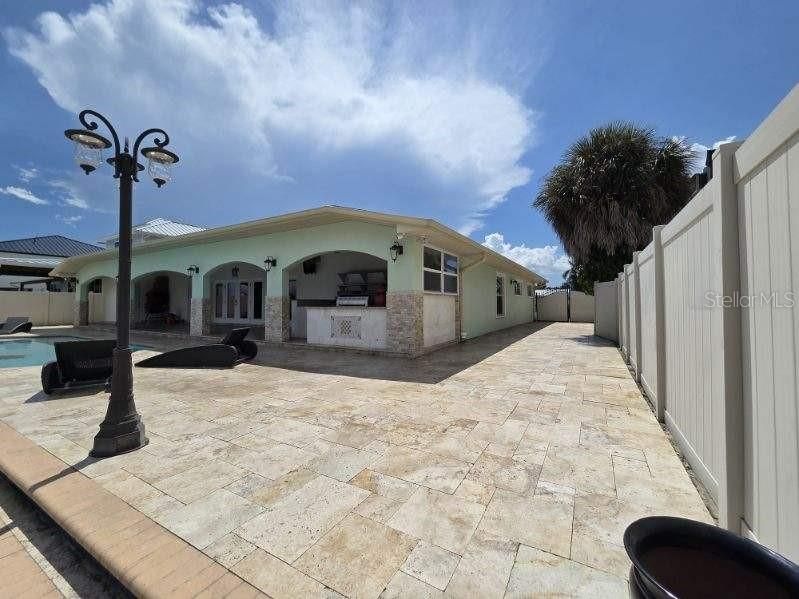 For Rent: $5,350 (3 beds, 2 baths, 2065 Square Feet)
