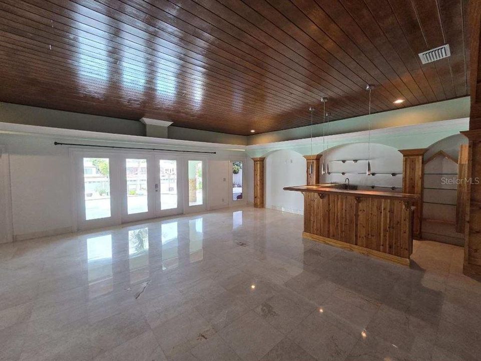 For Rent: $5,350 (3 beds, 2 baths, 2065 Square Feet)