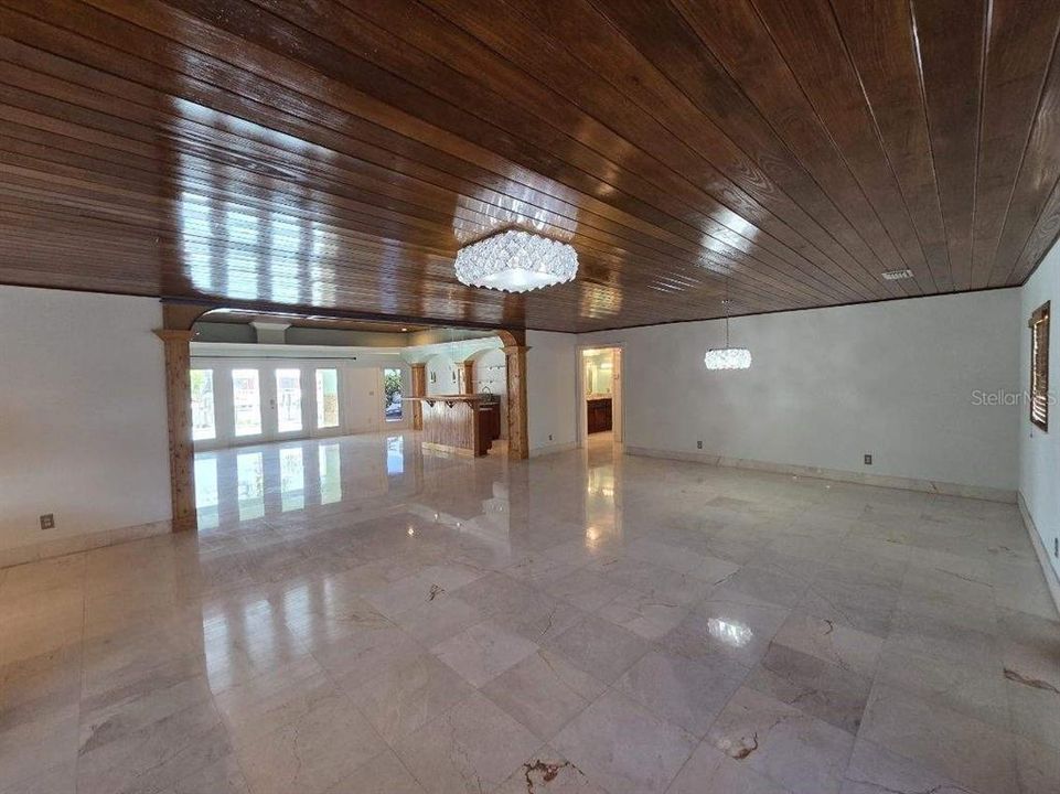 For Rent: $5,350 (3 beds, 2 baths, 2065 Square Feet)