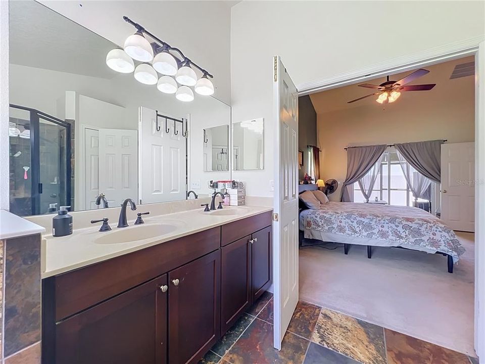 For Sale: $330,000 (3 beds, 2 baths, 1728 Square Feet)