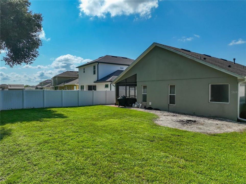 For Sale: $330,000 (3 beds, 2 baths, 1728 Square Feet)