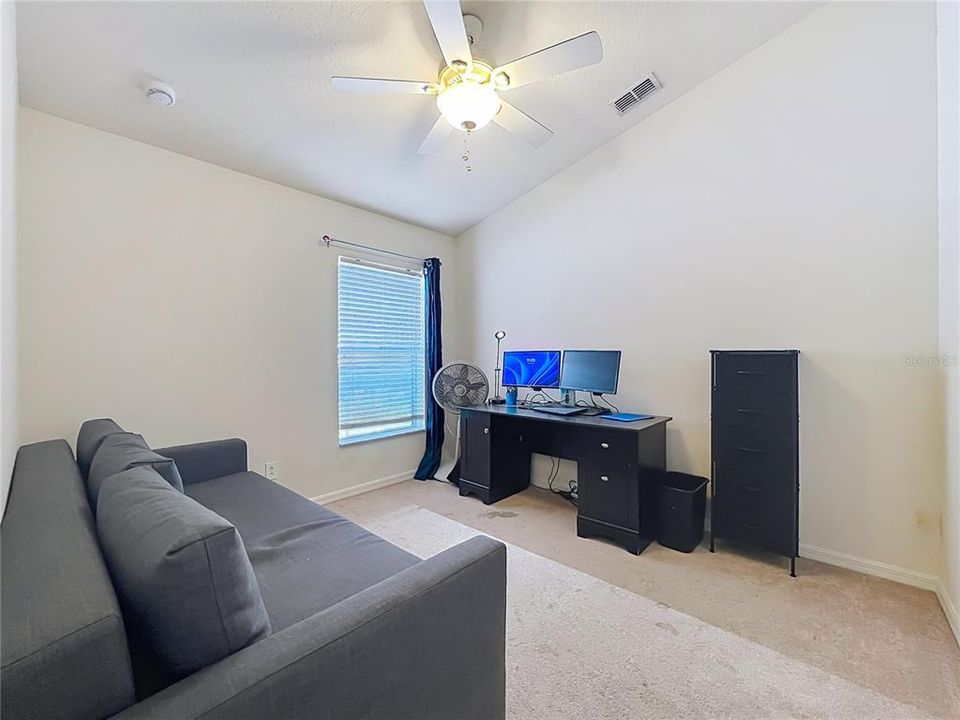 For Sale: $330,000 (3 beds, 2 baths, 1728 Square Feet)