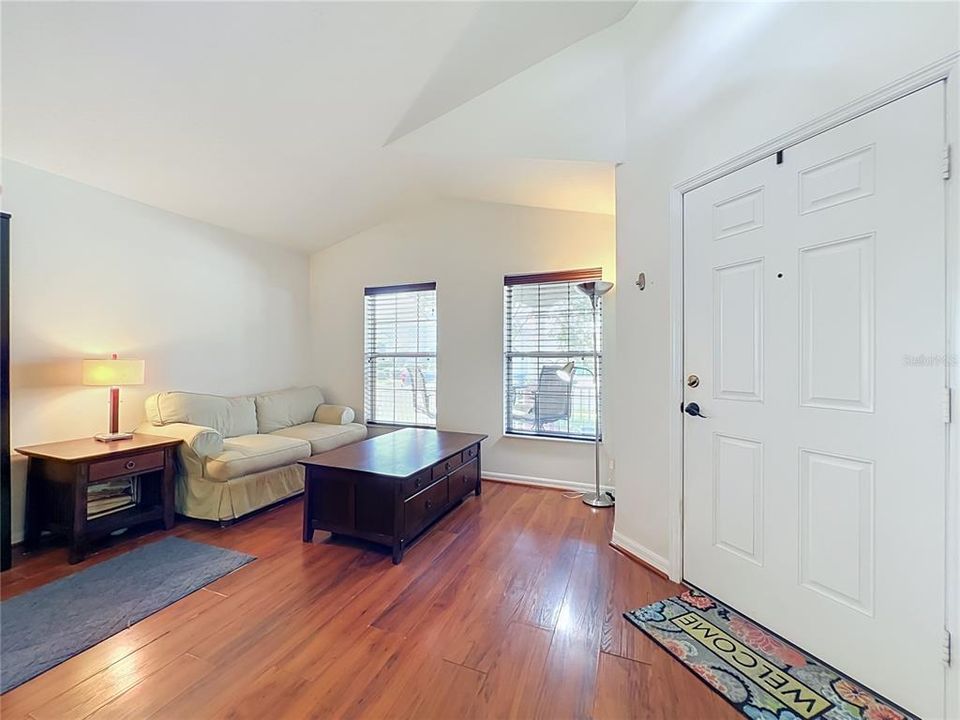 For Sale: $330,000 (3 beds, 2 baths, 1728 Square Feet)