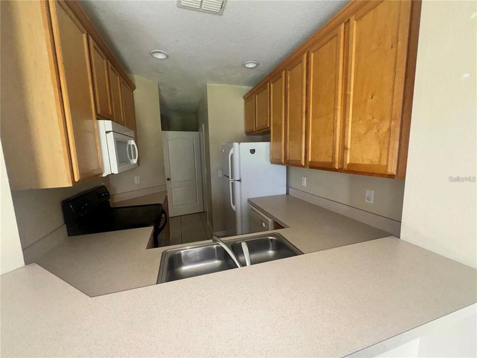 For Rent: $1,995 (2 beds, 2 baths, 1202 Square Feet)