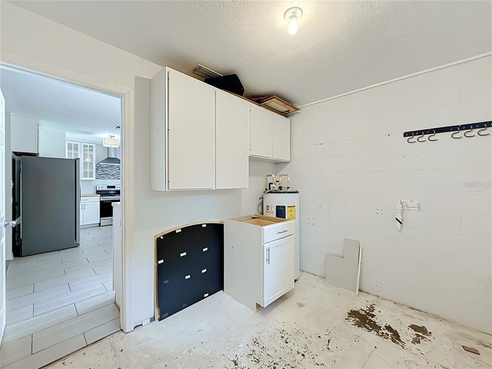 На продажу: $220,000 (3 спален, 1 ванн, 1073 Квадратных фут)