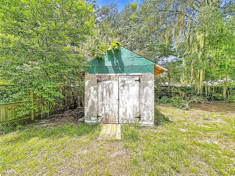 На продажу: $220,000 (3 спален, 1 ванн, 1073 Квадратных фут)