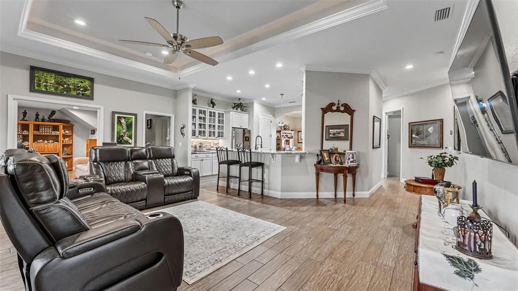 For Sale: $559,000 (2 beds, 2 baths, 1693 Square Feet)