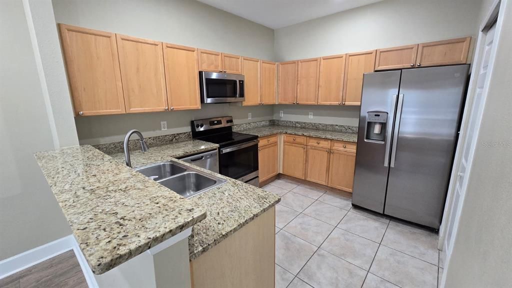 На продажу: $249,000 (3 спален, 2 ванн, 1674 Квадратных фут)