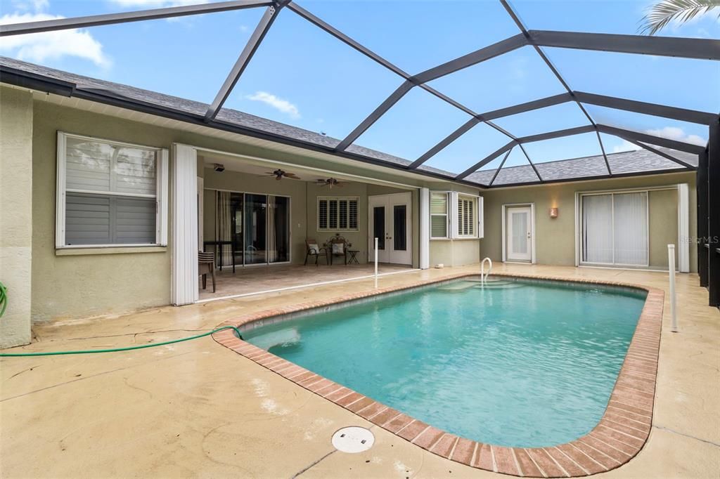 For Rent: $2,700 (3 beds, 2 baths, 2425 Square Feet)