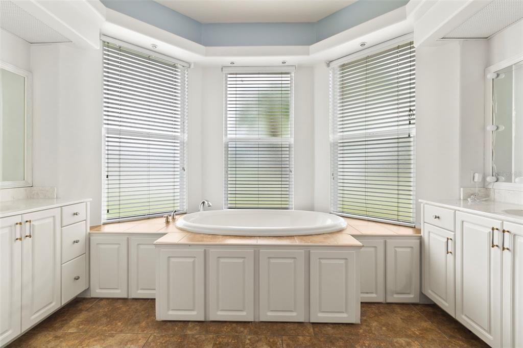 For Rent: $2,700 (3 beds, 2 baths, 2425 Square Feet)