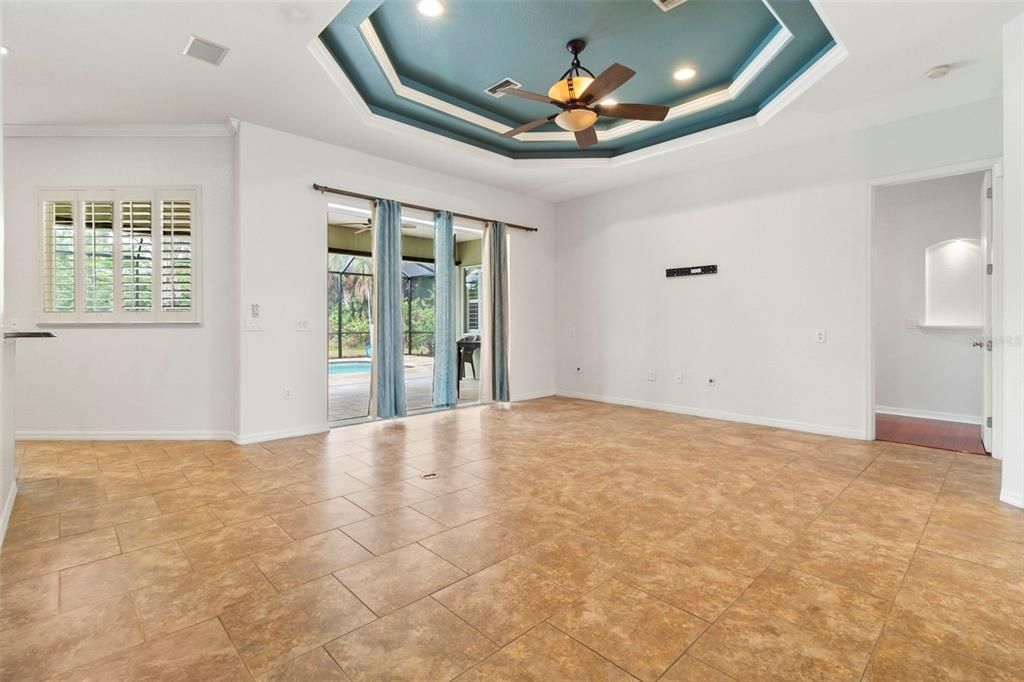 For Rent: $2,700 (3 beds, 2 baths, 2425 Square Feet)