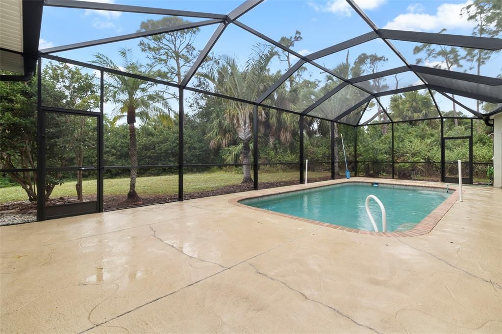 For Rent: $2,700 (3 beds, 2 baths, 2425 Square Feet)