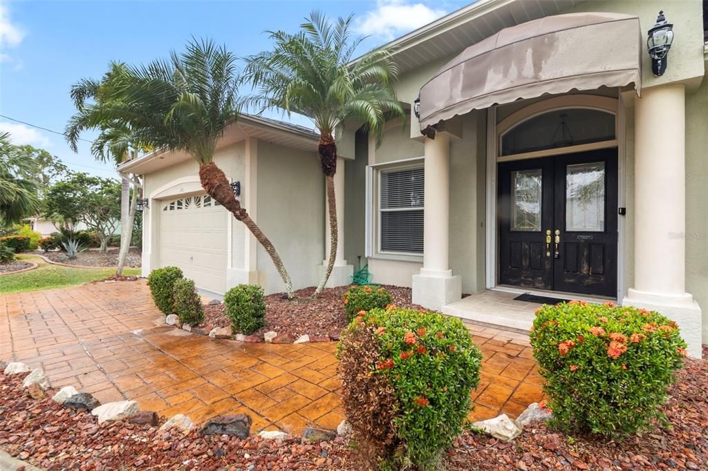 For Rent: $2,700 (3 beds, 2 baths, 2425 Square Feet)