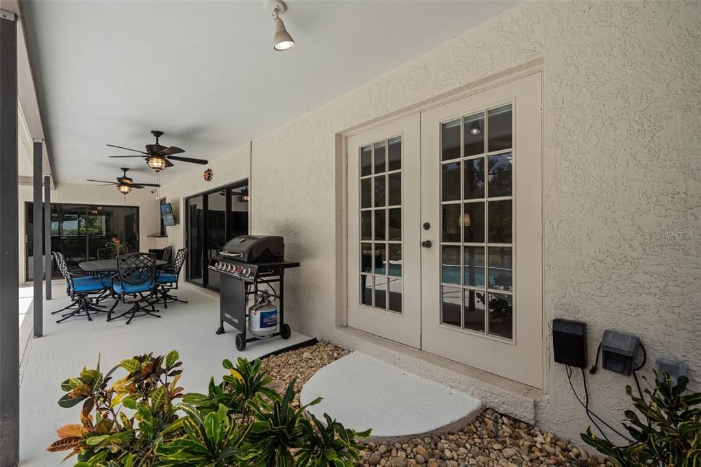 For Sale: $630,000 (3 beds, 2 baths, 1884 Square Feet)