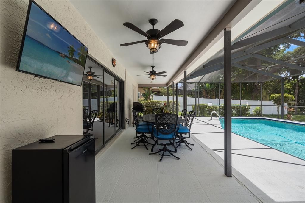 For Sale: $630,000 (3 beds, 2 baths, 1884 Square Feet)