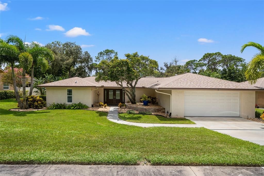 For Sale: $630,000 (3 beds, 2 baths, 1884 Square Feet)