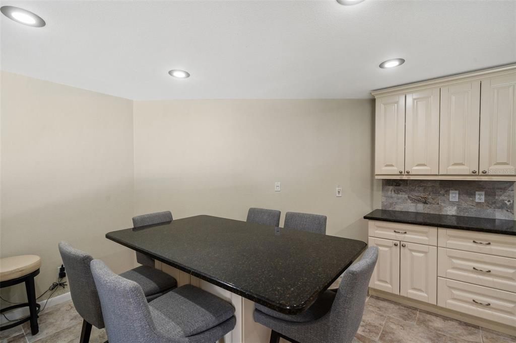 For Sale: $630,000 (3 beds, 2 baths, 1884 Square Feet)