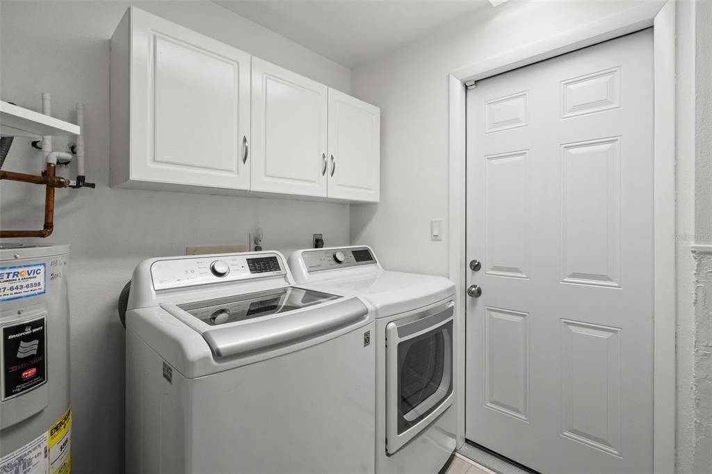 For Sale: $630,000 (3 beds, 2 baths, 1884 Square Feet)