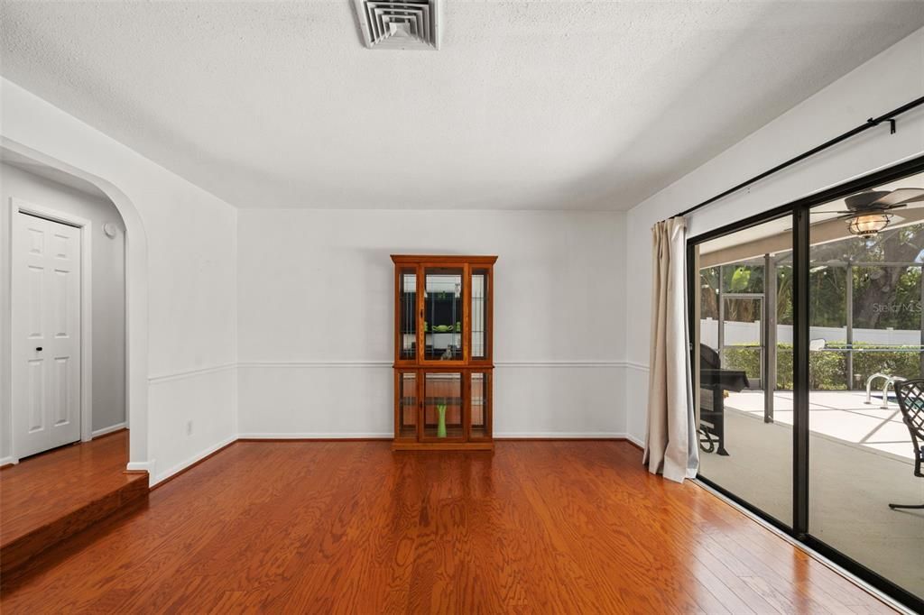 For Sale: $630,000 (3 beds, 2 baths, 1884 Square Feet)