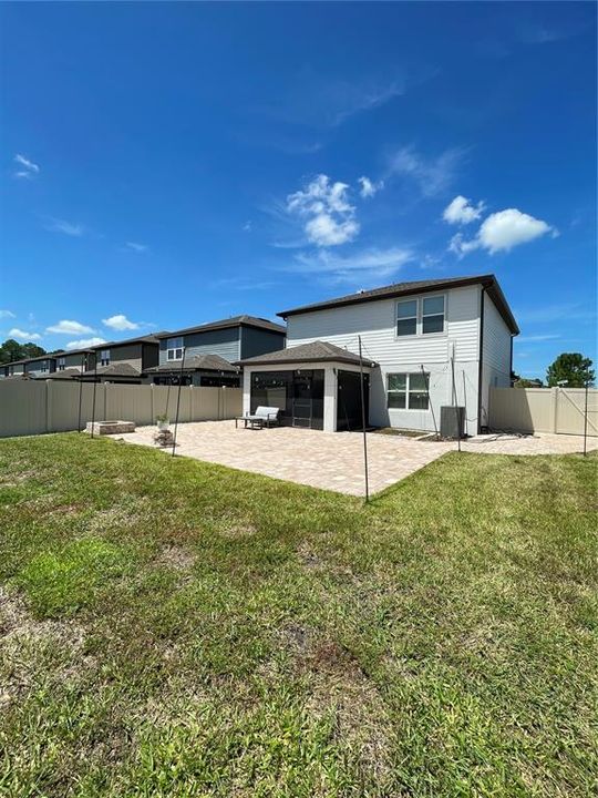 For Rent: $2,800 (4 beds, 3 baths, 2207 Square Feet)