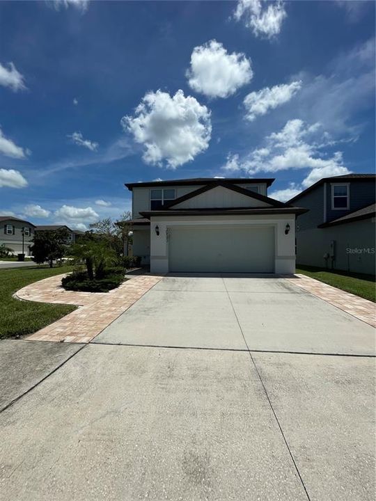 For Rent: $2,800 (4 beds, 3 baths, 2207 Square Feet)