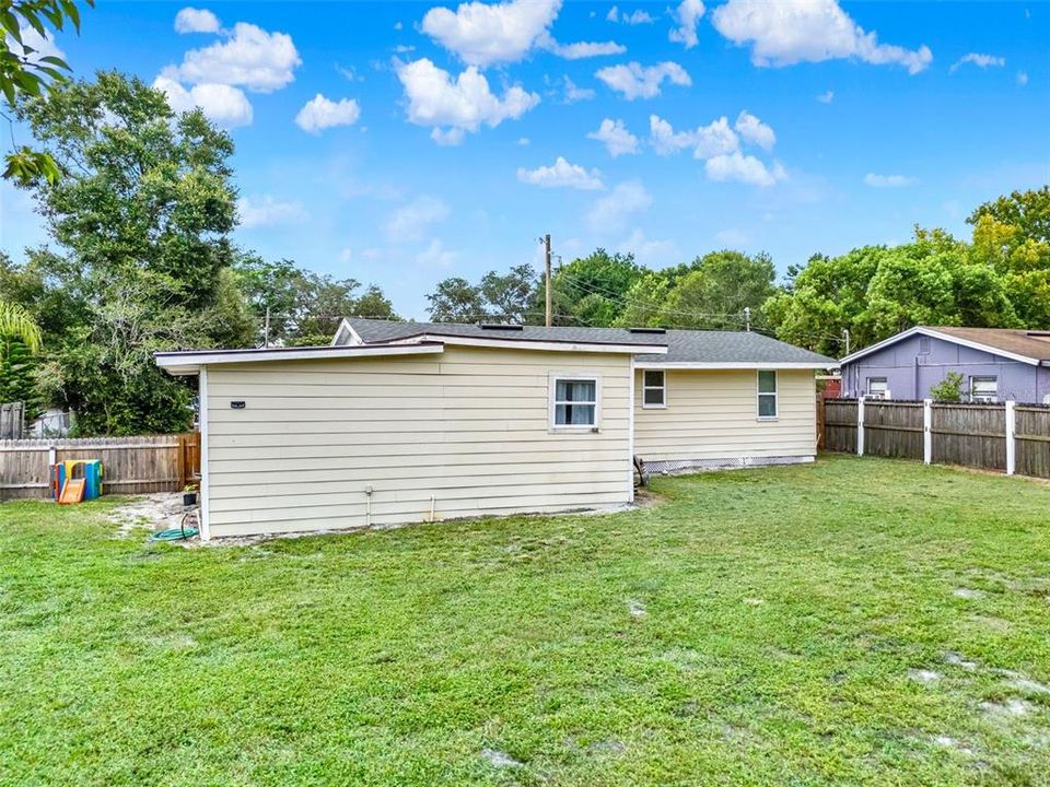 For Sale: $234,900 (3 beds, 2 baths, 1288 Square Feet)