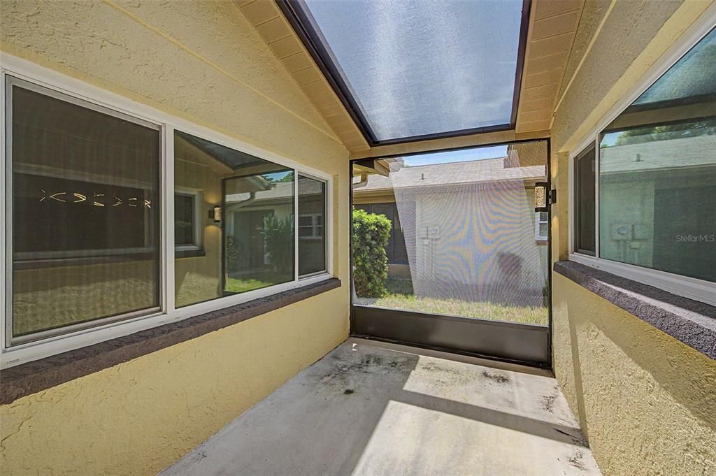 En Venta: $299,000 (2 camas, 2 baños, 1346 Pies cuadrados)