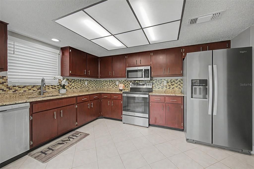 En Venta: $299,000 (2 camas, 2 baños, 1346 Pies cuadrados)