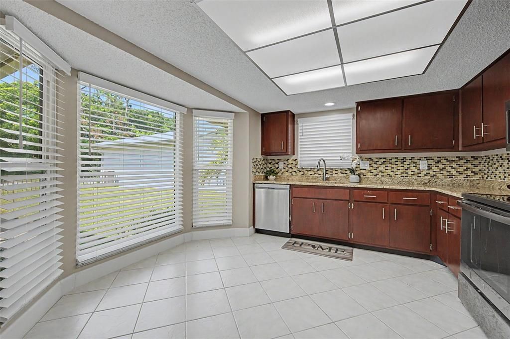 En Venta: $299,000 (2 camas, 2 baños, 1346 Pies cuadrados)