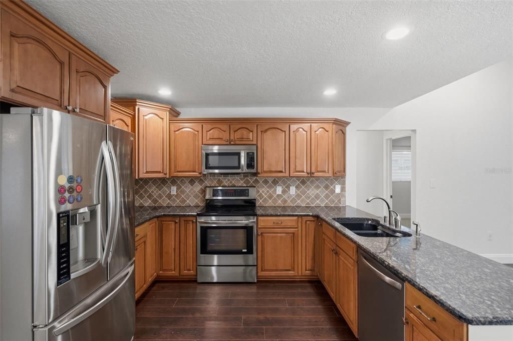 En Venta: $445,000 (3 camas, 2 baños, 1807 Pies cuadrados)