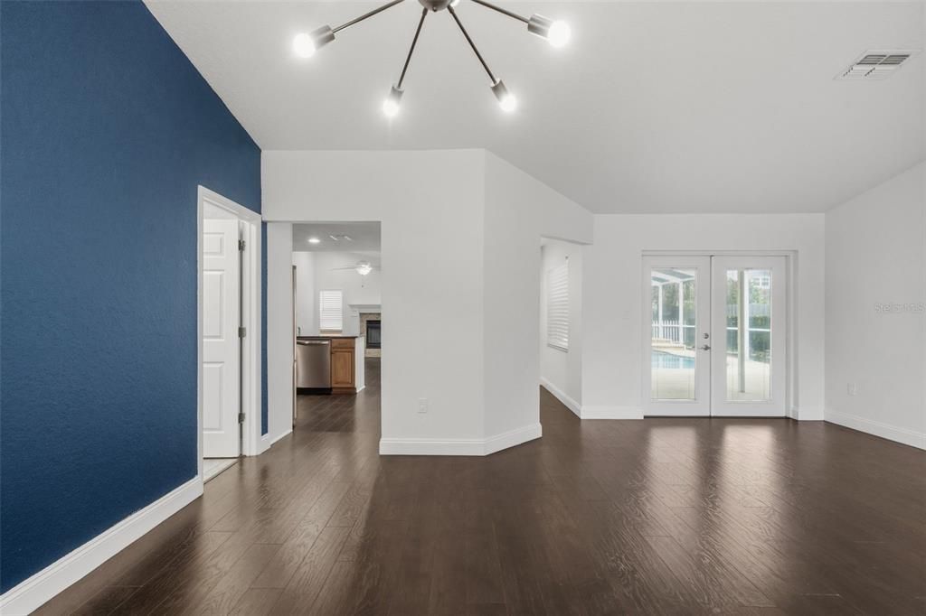 En Venta: $445,000 (3 camas, 2 baños, 1807 Pies cuadrados)