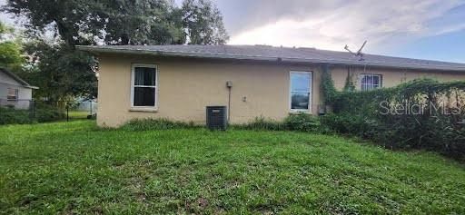 For Sale: $150,000 (2 beds, 2 baths, 978 Square Feet)